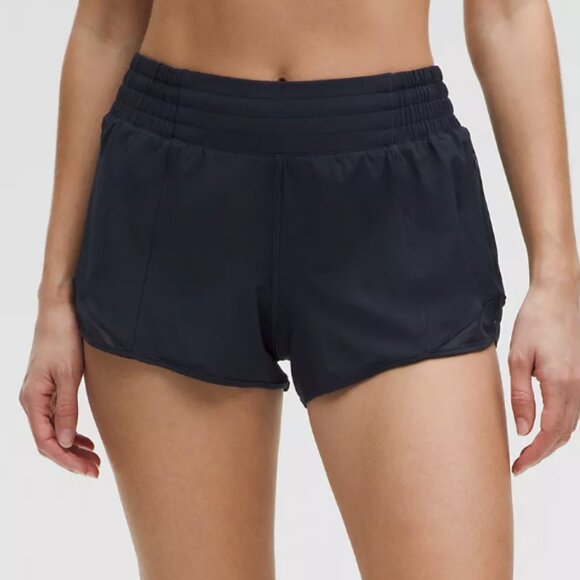 Lululemon Hotty Hot High-Rise Lined Short 2.5" in Black, size 6 - Picture 1 of 12